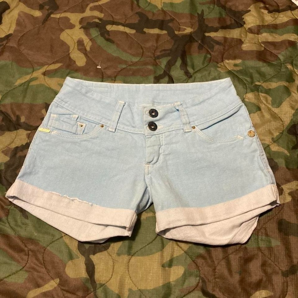 Delles y2k low rise double button‎ roll up shorts